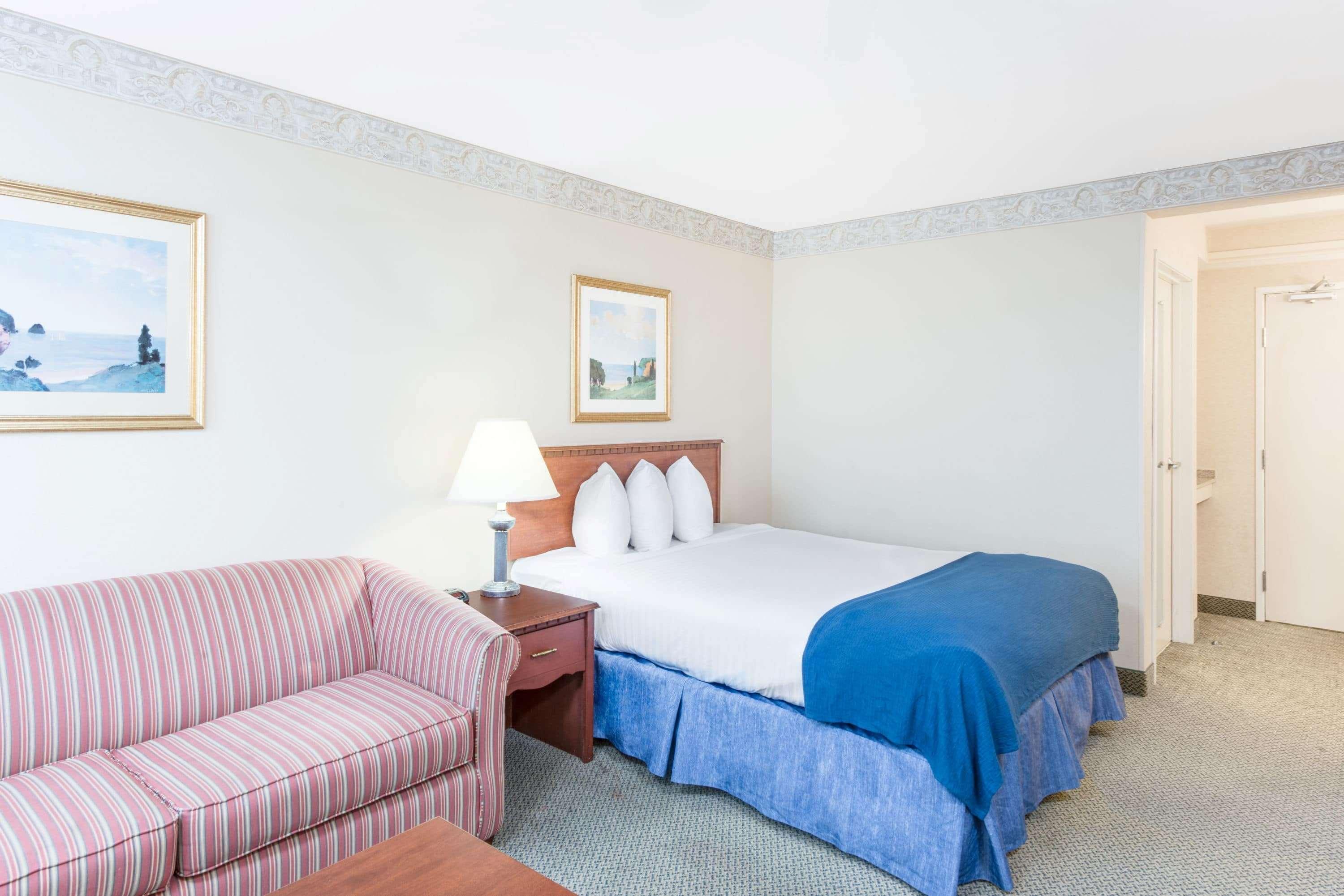 Hotel Baymont By Wyndham Ft. Leonard/Saint Robert Exterior foto