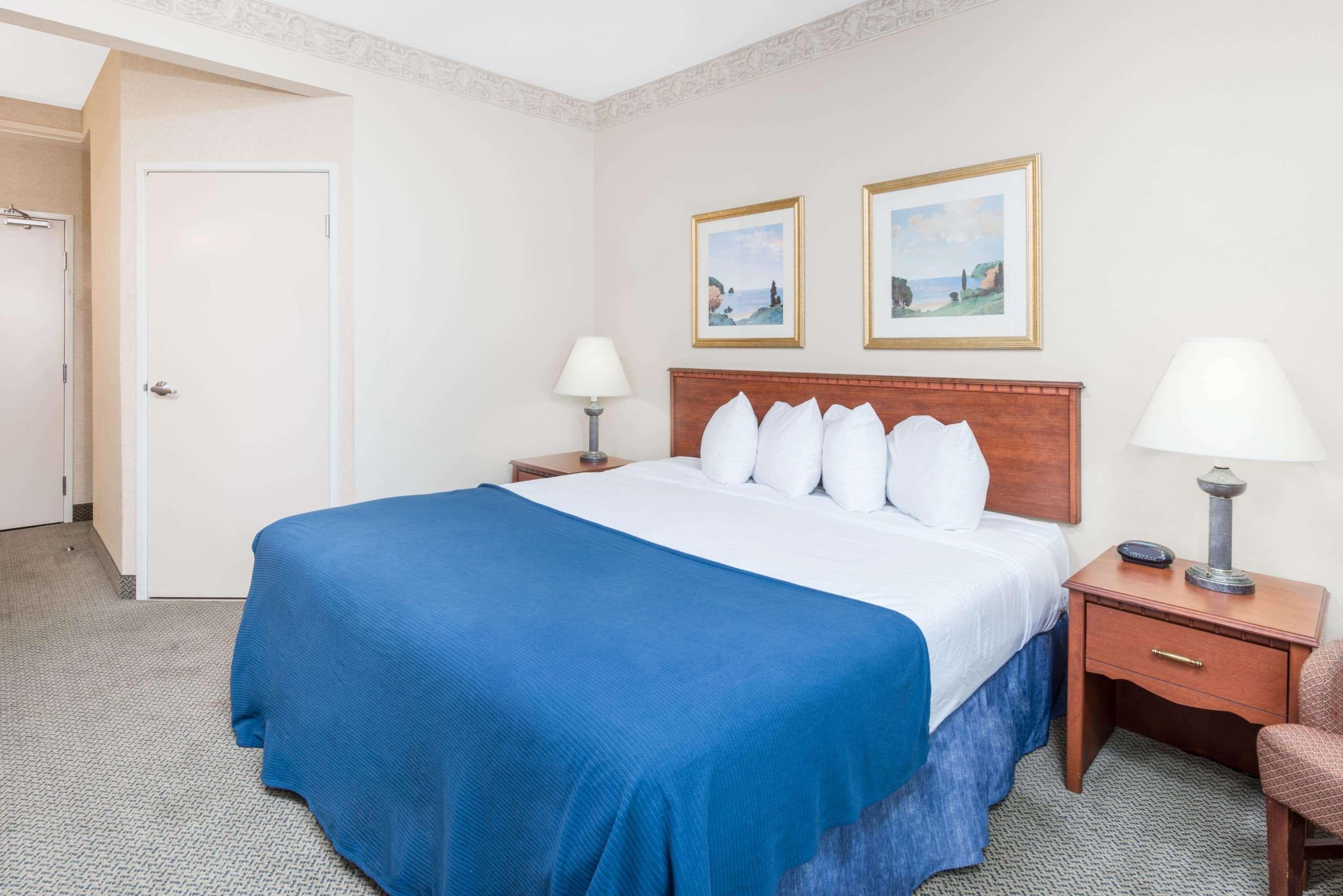 Hotel Baymont By Wyndham Ft. Leonard/Saint Robert Exterior foto